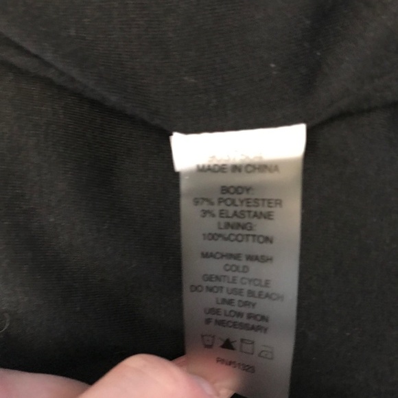 Two by Vince Camuto Women’s Size Small Plaid Zippered Blazer NWT - Picture 8 of 8